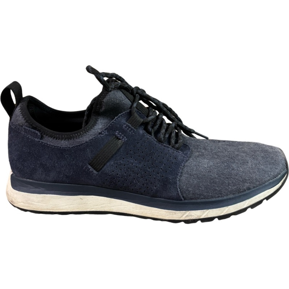Roots Men’s Sneakers Size 10.5